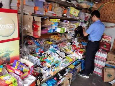 開學季亮劍！校園周邊“黑心店”煎炸過期食品被查處